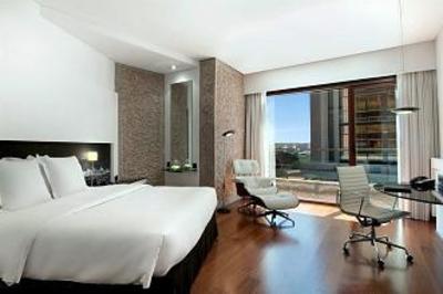 фото отеля Hilton Madrid Airport