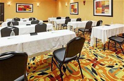 фото отеля Holiday Inn Northeast Arlington (Texas)
