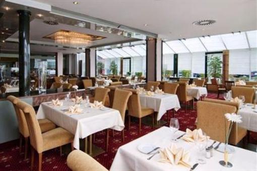 фото отеля Holiday Inn Cologne Bonn Airport