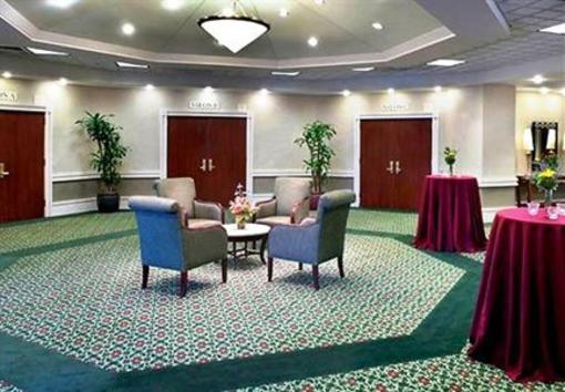 фото отеля SpringHill Suites Boston Peabody