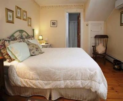 фото отеля The Tuckernuck Inn