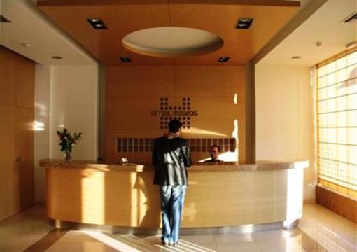 фото отеля Hotel Flisvos Kalamata