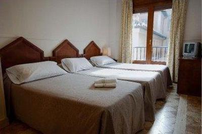 фото отеля Hotel Reina Mora