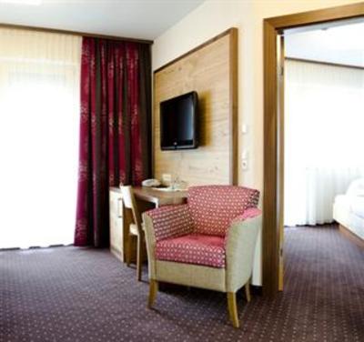 фото отеля Hotel Garni Arosa