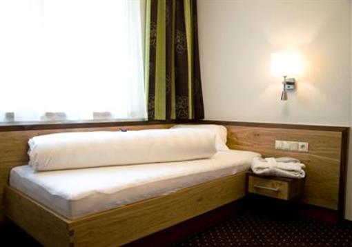 фото отеля Hotel Garni Arosa