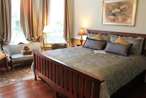 фото отеля Carroll House Bed and Breakfast