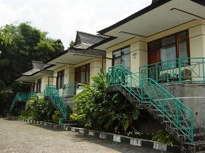 фото отеля Lembah Sarimas Hotel