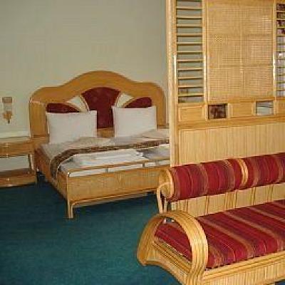 фото отеля Thang Long Hotel & Restaurant