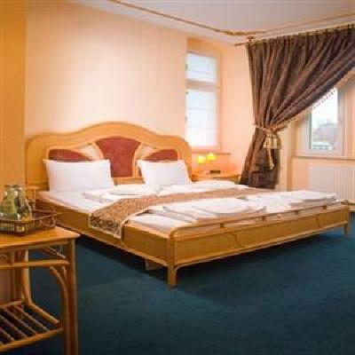 фото отеля Thang Long Hotel & Restaurant