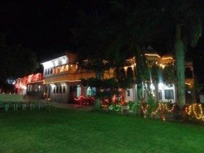 фото отеля Hotel Devendra Garh Palace