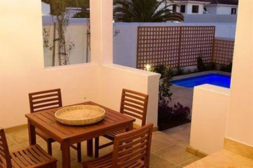 фото отеля Kenjockity Self Catering Apartments
