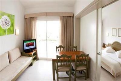 фото отеля Prinsotel La Caleta Aparthotel Menorca