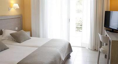 фото отеля Prinsotel La Caleta Aparthotel Menorca