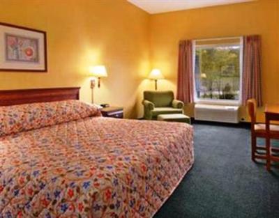 фото отеля Super 8 Owingsville