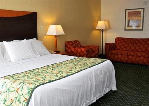 фото отеля Fairfield Inn & Suites Atlanta Vinings