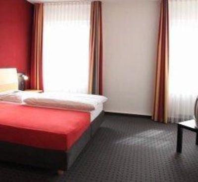 фото отеля Tiemanns Boardinghouse Lemforde