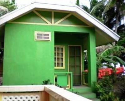 фото отеля Breeze and Waves Cottages