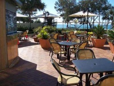 фото отеля International Beach Resort Gold Coast