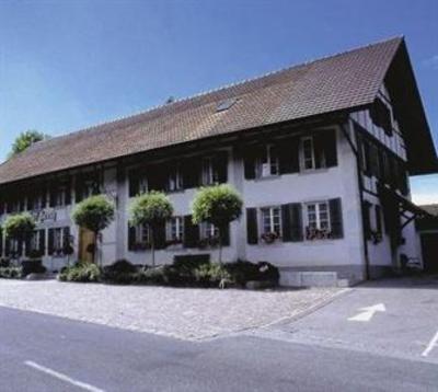 фото отеля Gasthof Kreuz Muhledorf