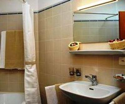 фото отеля Hotel Locanda San Lucio Bogno