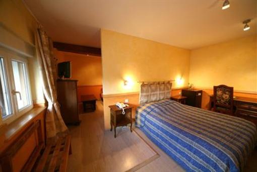 фото отеля Auberge Du Tuye Fournets-Luisans