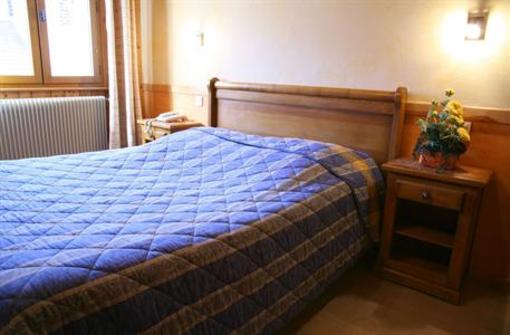фото отеля Auberge Du Tuye Fournets-Luisans