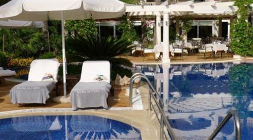 фото отеля El Coto Hotel