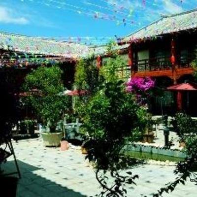 фото отеля Lijiang No.9 Resort Yard