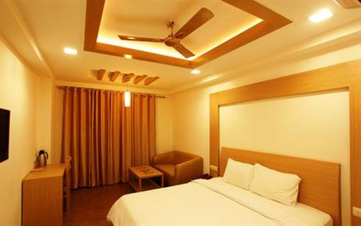 фото отеля Hotel Crown Palace Allahabad