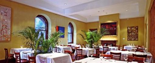 фото отеля Hotel Crown Palace Allahabad