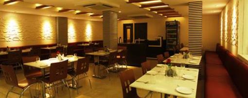 фото отеля Hotel Crown Palace Allahabad