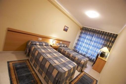 фото отеля Apartamentos O Val Do Naseiro