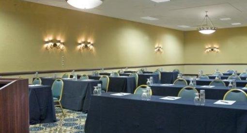 фото отеля Crowne Plaza Hotel Washington DC-Rockville
