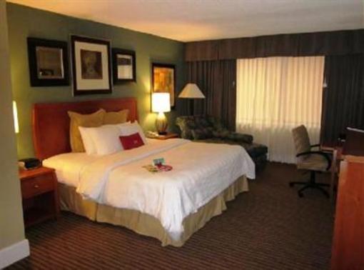 фото отеля Crowne Plaza Hotel Washington DC-Rockville