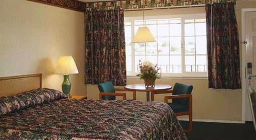 фото отеля Gateway Inn Fairfield (California)