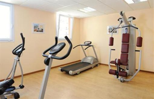 фото отеля Sejours & Affaires Aparthotel Saint-Genis-Pouilly