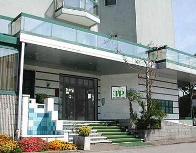 фото отеля Hotel New Tiffany's Park