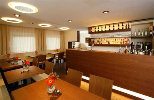 фото отеля Hotel Krone Tirolo