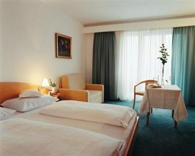 фото отеля Hotel Krone Tirolo