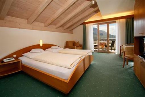 фото отеля Hotel Krone Tirolo