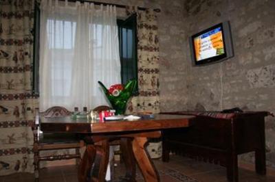 фото отеля Hostal Conde de la Encina
