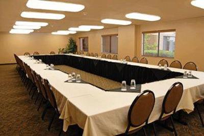 фото отеля Oxford Suites Redding