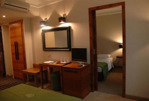 фото отеля Black Cloud Hotel