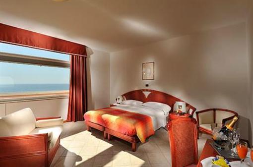 фото отеля Grande Albergo Marin