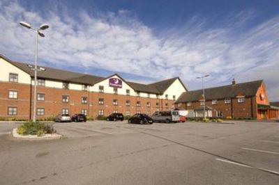 фото отеля Premier Inn Newcastle Under Lyme