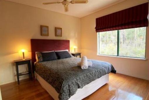 фото отеля Island Brook Estate Chalets Metricup