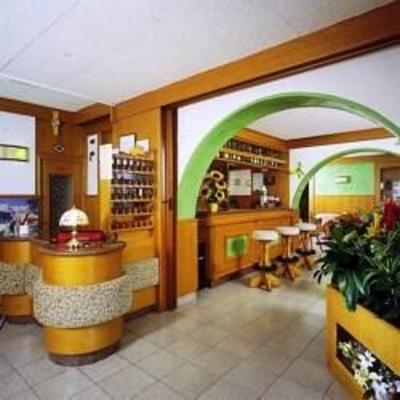 фото отеля Hotel Aurora Molveno