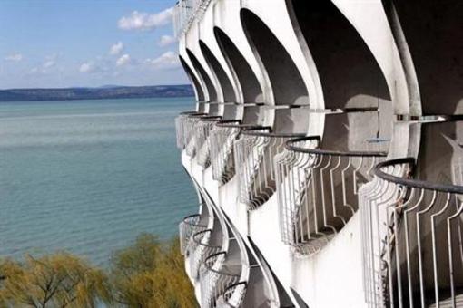 фото отеля Hotel Ezustpart Siofok