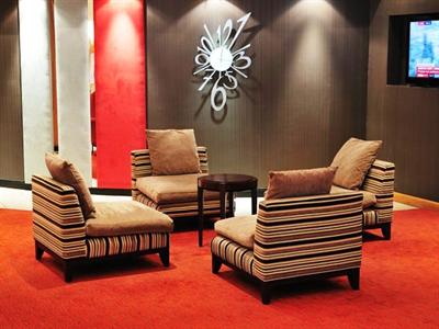 фото отеля Holiday Inn Woking