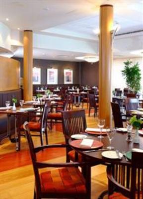 фото отеля Holiday Inn Woking